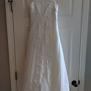 Davids Bridal Flower Girl Dress Size 8